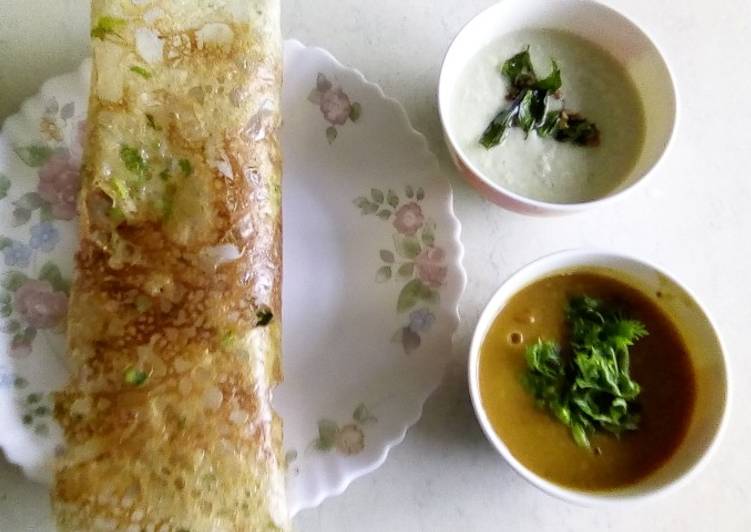 Crispy rava dosa