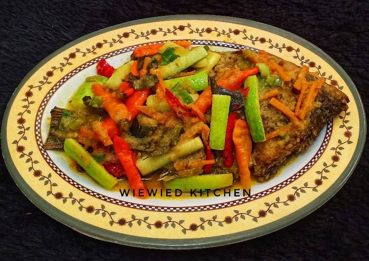 Resep Pesmol Ikan Gurame oleh Wiewied Kitchen's - Cookpad