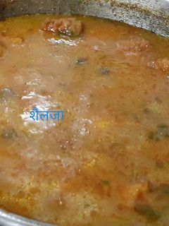 लौकी कोफ्ता करी (Lauki kofta curry recipe in hindi) रेसिपी मुख्य फोटो