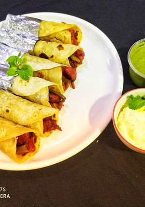 A picture of Chicken Tikka Roll.