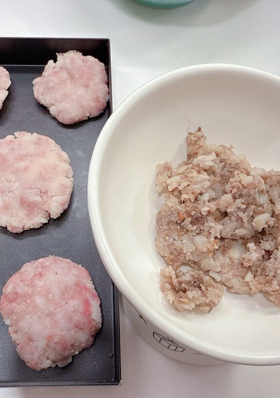 寵物鮮食 馬鈴薯牛肉漢堡排 的食譜成品照片