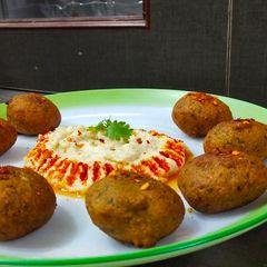 Falafal with humus A picture of Falafal with humus.