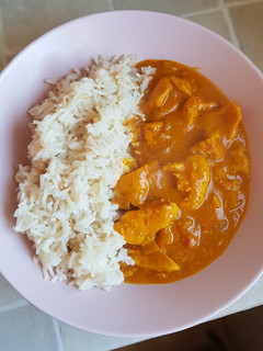 Una foto de Pollo al curry