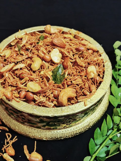 રાજગરા ની સેવ નો ચેવડો (Rajgira Sev Chevdo Recipe In Gujarati) રેસીપી મુખ્ય ફોટો