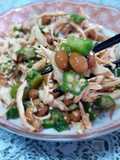 นัตโตะกระเจี๊ยบเขียว & เนื้อไก่