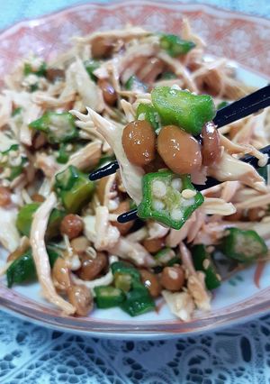 รูปของ นัตโตะกระเจี๊ยบเขียว & เนื้อไก่