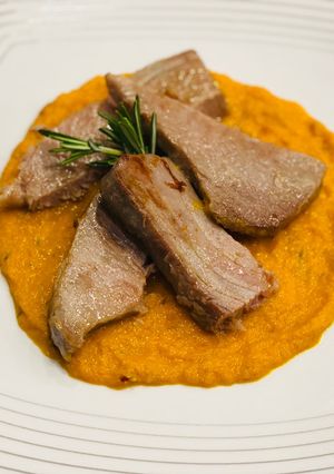 Foto di Tonno rosso su crema di Zucca