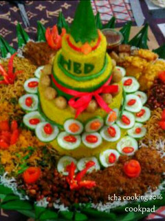 Foto resep Nasi kuning Tumpeng tradisional