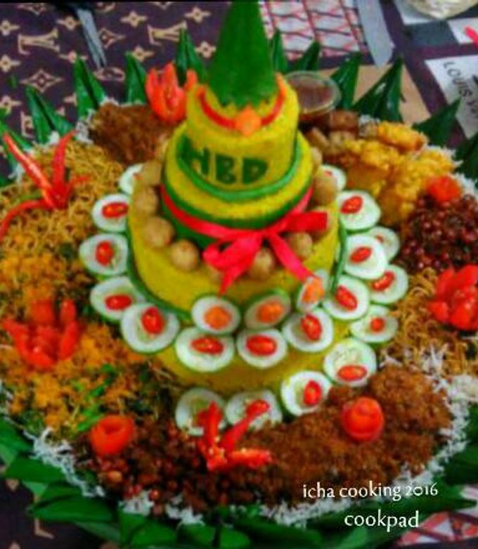 Foto resep Nasi kuning Tumpeng tradisional