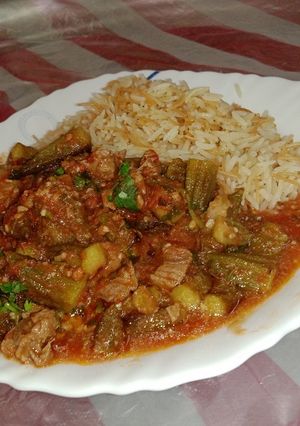 صورة لوصفة ڨناوية بالرز بالطريقة السورية (بامية بالرز)