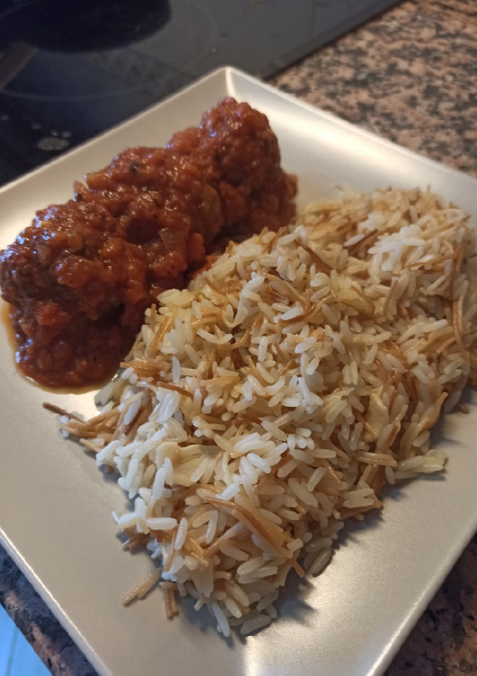Una foto de Arroz de fideos