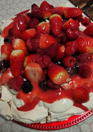 Foto de Pavlova de Frutos Vermelhos