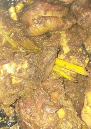 Foto resep Semur Ayam Putih Telur