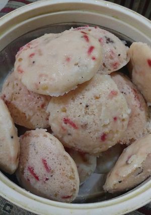 A picture of Vegetable idli.
