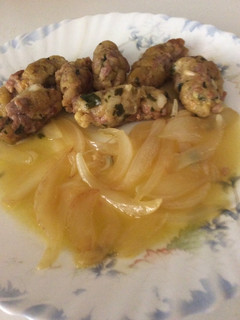 Una foto de Albóndigas con longaniza