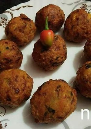 A picture of Veggies and Rice masala balls.
