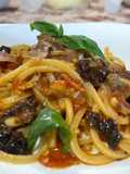 Spaghetti Quadrati con Pomodori Freschi, Pomodori Secchi Sottolio e Pancetta
