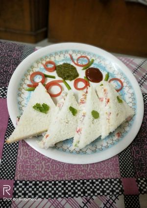 A picture of Veg sandwich.