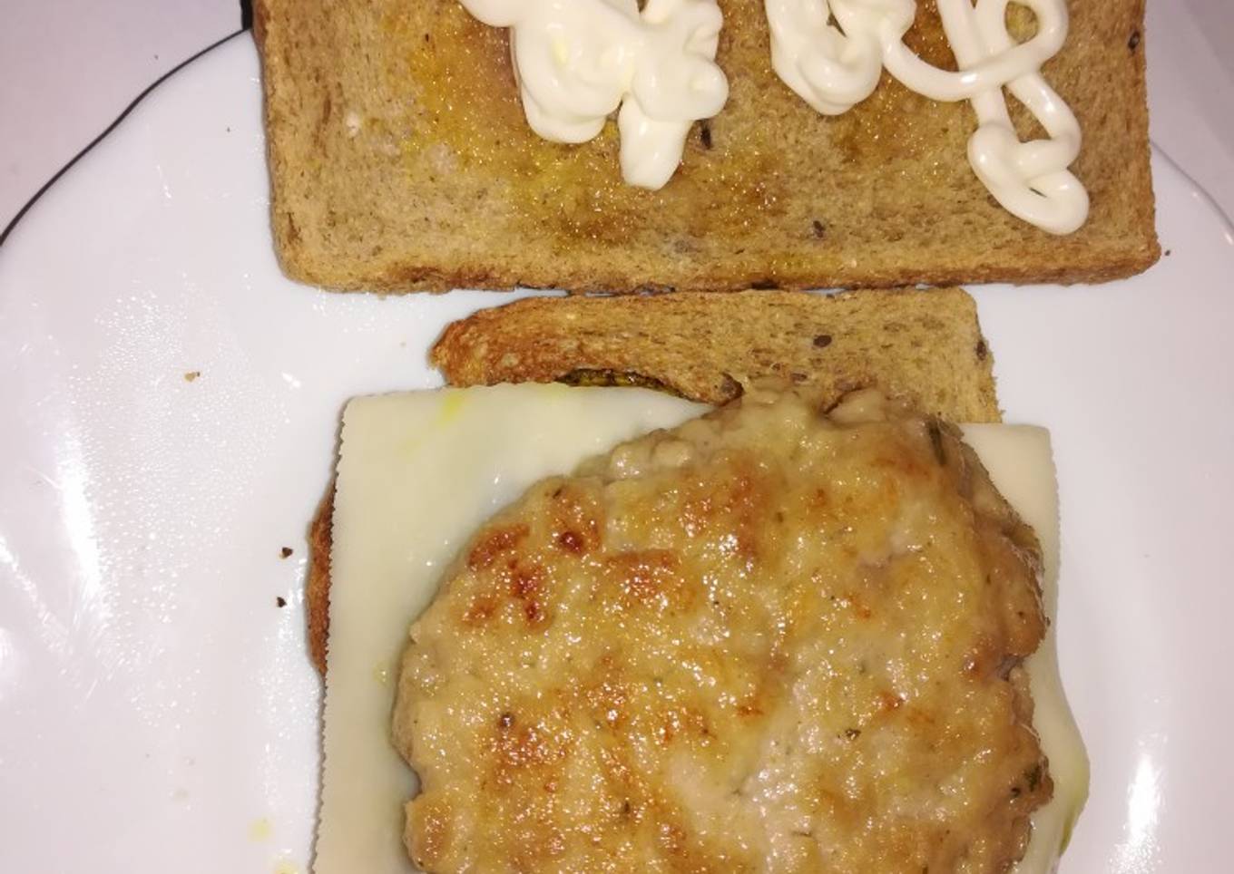 Hamburguesa con queso y calabacín