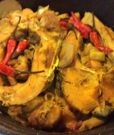 cá trắm kho riềng