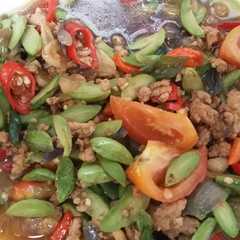 A picture of Pete Oseng Ayam.