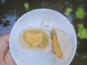 A picture of bánh trung thu cốm