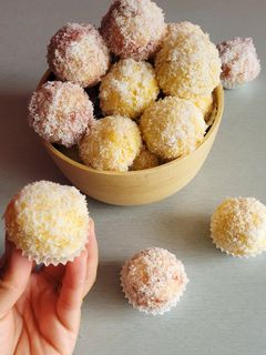 Une photo de Boules de coco (aussi appelé richebond)