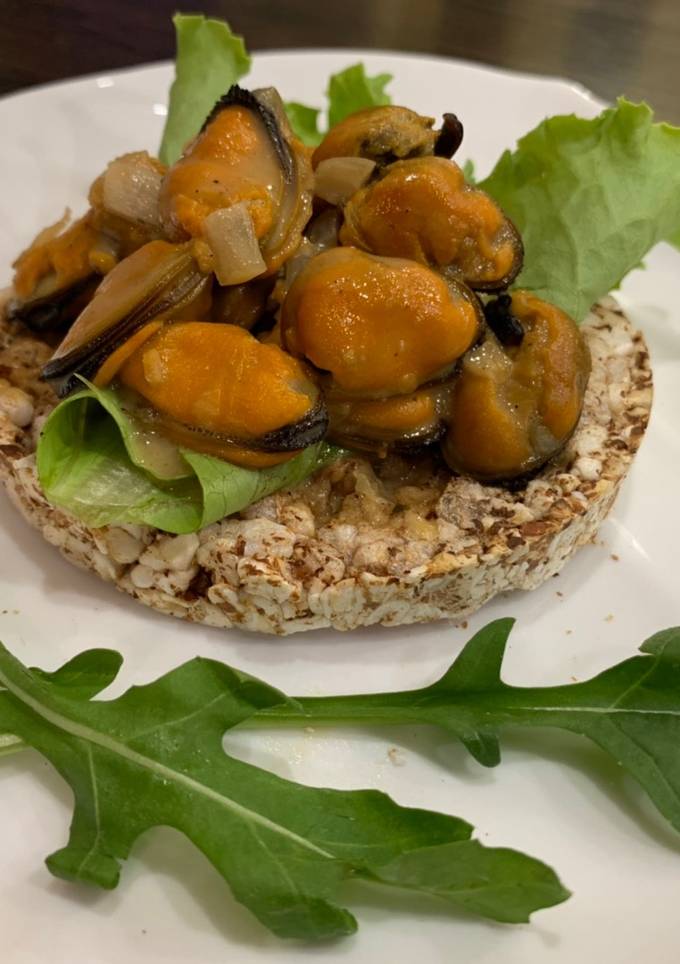 Мидии под вкуснейшим соусом