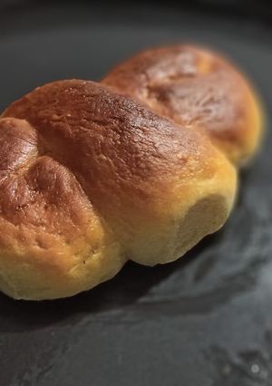 A picture of Dinner Rolls.