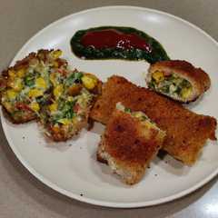 व्हेजी चिजी ब्रेड रोल्स (Veggie Cheesy Bread Rolls Recipe In Marathi) रेसिपी चे मुख्य फोटो 