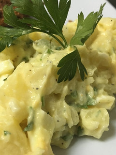 Una foto de Ensalada de papa con huevo
