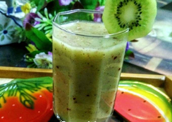 Apple Orange Kiwi Smoothie