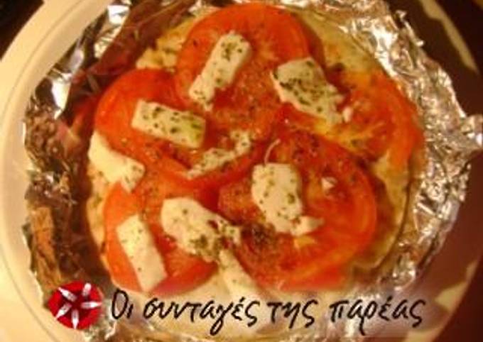 κύρια φωτογραφία συνταγής Μεσογειακή πίτσα του πεντάλεπτου