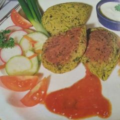 A picture of Sprouted moong and Cheese Cutlets.