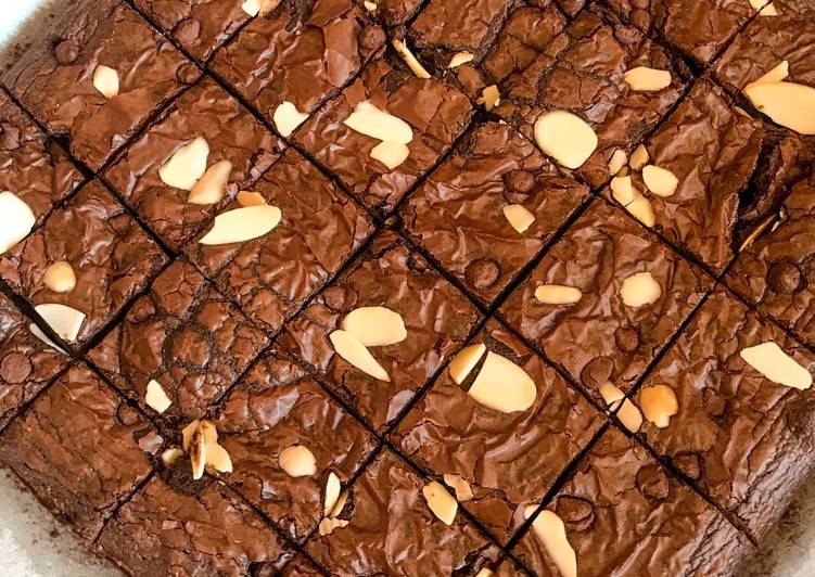 Shiny crust brownies anti gagal!