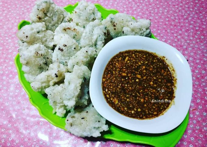 Cireng bumbu rujak