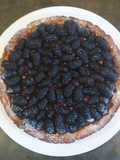 Crostata ciliegie e more di gelso frolla al miele e rosmarino