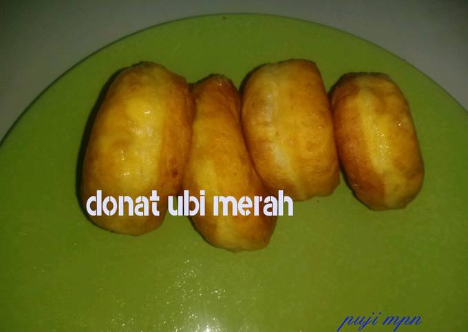 256. Donat Ubi Merah..