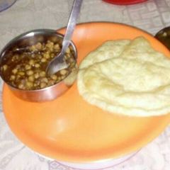 A picture of Chole bhature.