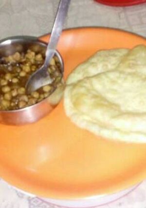 A picture of Chole bhature.