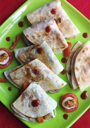 A picture of Homemade stuffed roti Tortilla.