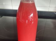 Una foto de limonada de frutas