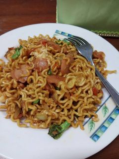 Foto resep Mie goreng telur sosis