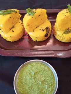 નાયલોન ખમણ (Naylon Khaman Recipe In Gujarati) રેસીપી મુખ્ય ફોટો