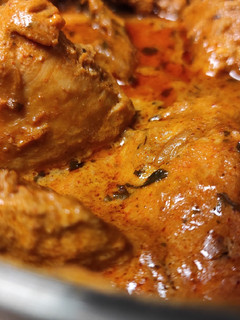 முகலாய் சிக்கன் கிரேவி(mugahlai chicken gravy recipe in tamil) செய்முறை முக்கிய புகைப்படம்