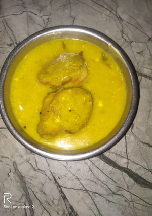 कड़ी बड़ी (kadhi vadi recipe in Hindi) रेसिपी मुख्य फोटो