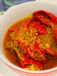 लाल मिर्च का अचार (Lal mirch ka achar recipe in Hindi) रेसिपी मुख्य फोटो