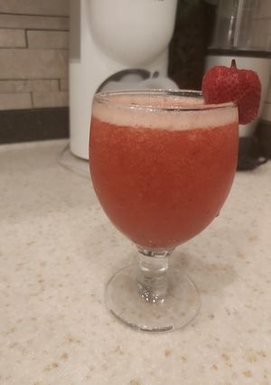 A picture of Strawberries Juice.