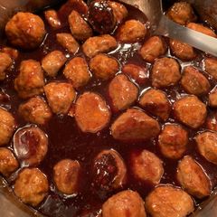 A picture of Jelly and bbq sauce meatballs.