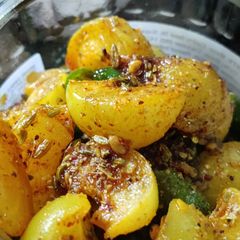 A picture of Amla chilli pickle.